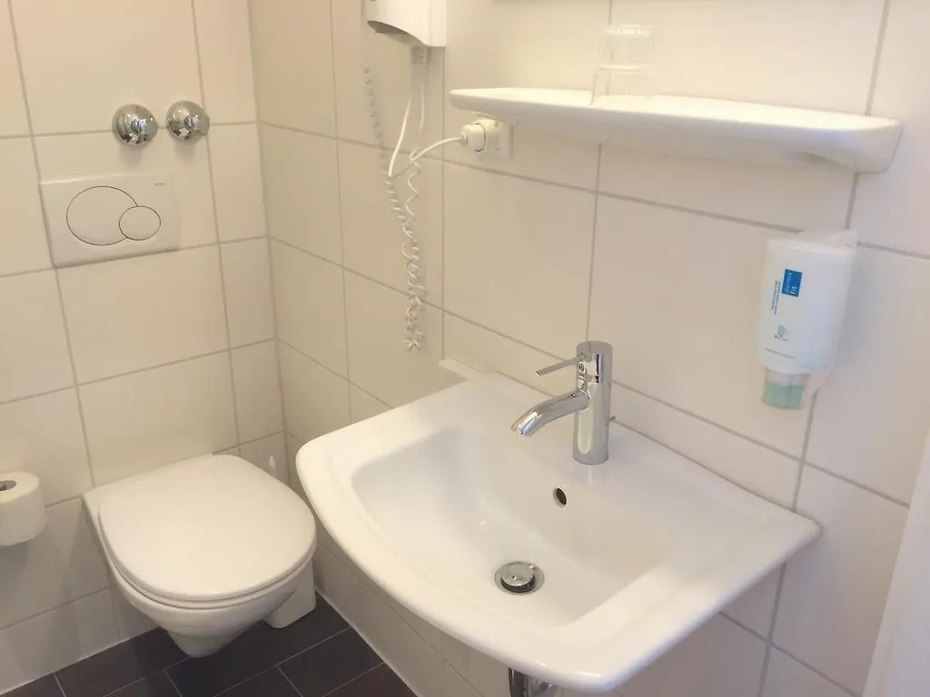 Hotel Bismarck Duesseldorf 3*, Dusseldorf